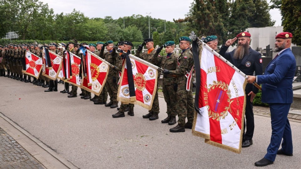 Uroczystości pogrzebowe gen. broni Waldemara Skrzypczaka na Powązkach Wojskowych w Warszawie, 25 bm. Dowódca Wielonarodowej Dywizji Centrum-Południe w ramach IV zmiany PKW w Iraku, a w latach 2006–2009 Dowódca Wojsk Lądowych zmarł 21 lipca 2025 r. w wieku 69 lat. PAP/Albert Zawada
