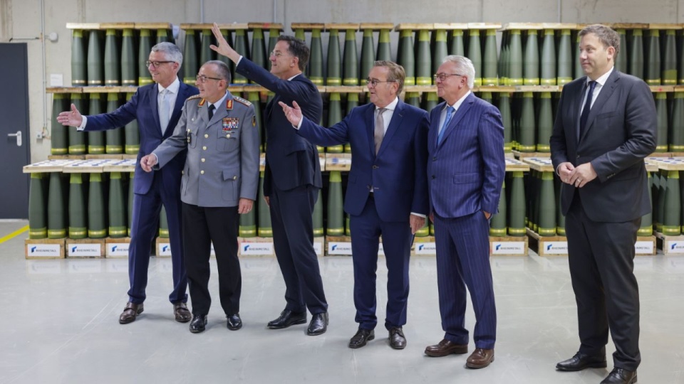 W Dolnej Saksonii w Niemczech pracę zaczęła największa fabryka amunicji w Europie. PAP/EPA/HANNIBAL HANSCHKE