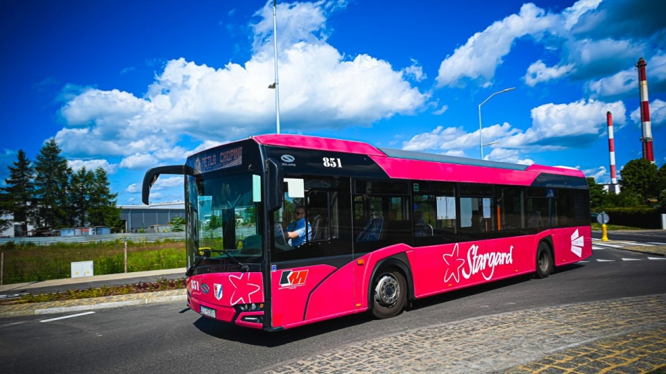 Darmowe przejazdy obowiązują przez cały poniedziałek na terenie miasta – czyli w strefie A. źródło: stargard.eu