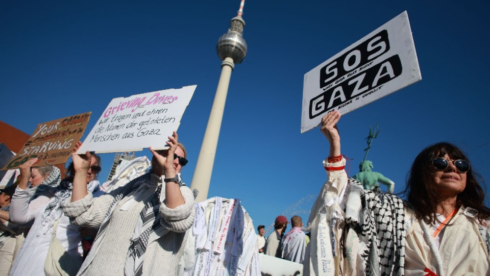 fot. PAP/EPA/CLEMENS BILAN