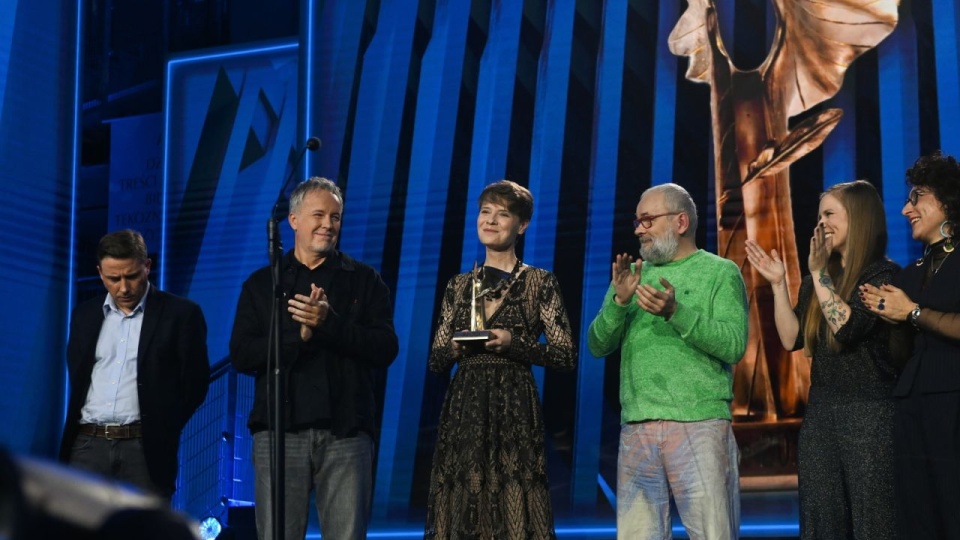 Nominowani: Paweł Sołtys, Tomasz Różycki, Dorota Masłowska, Kora Tea Kowalska i Ignacy Karpowicz oraz Eliza Kącka, która została laureatką Nagrody Literackiej Nike 2025 za książkę "Wczoraj byłaś zła na zielono" na gali w Bibliotece Uniwersytetu Warszawskiego. Przyznawana od 1997 r. nagroda to jedno z najważniejszych wyróżnień w dziedzinie polskiej literatury współczensej. Jej fundatorami są „Gazeta Wyborcza” i Fundacja Agory. PAP/Piotr Nowak