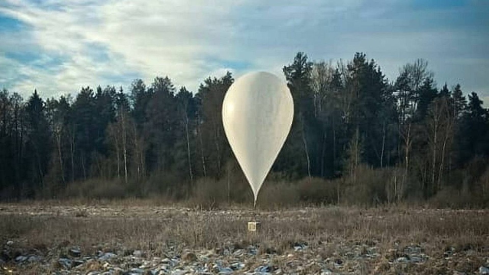 Balon z papierosami. źródło: KPP Sokółka