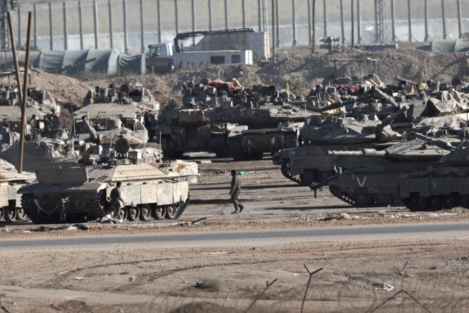 Fot. PAP/EPA/ATEF SAFADI