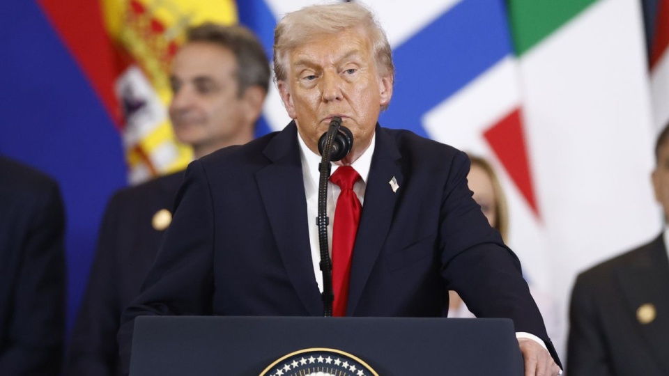 fot. PAP/EPA/YOAN VALAT / POOL