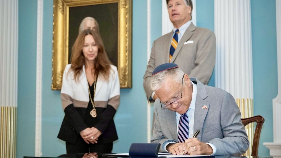 Thomas Rose zacznie oficjalnie pełnić swoją funkcję po złożeniu listów uwierzytelniających na ręce prezydenta Karola Nawrockiego. źródło: https://x.com/USEmbassyWarsaw