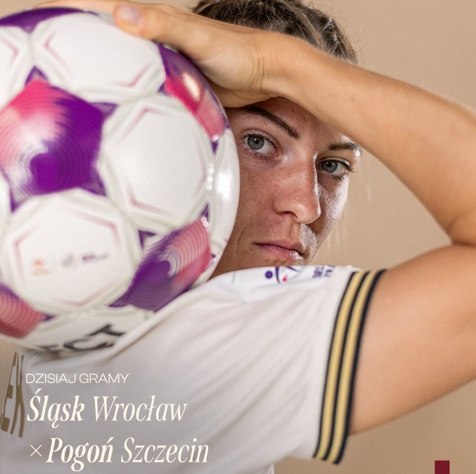 Sobotnie spotkanie piłkarek Śląska z Pogonią Szczecin rozpocznie się o godzinie 12.15 na stadionie przy Oporowskiej we Wrocławiu. źródło: https://x.com/PogonSzczecin_K