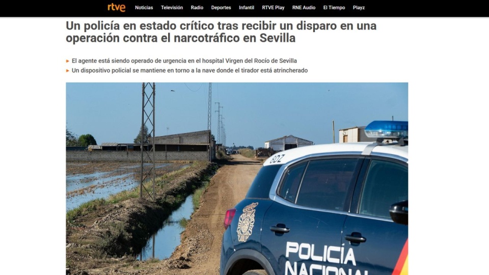 Jak podał przed południem publiczny nadawca RTVE, policjant jest operowany. źródło: www.rtve.es