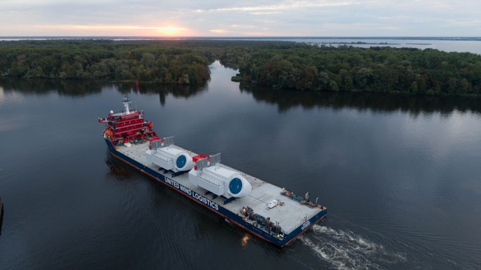 Baltic Power to wspólny projekt Grupy ORLEN i Northland Power. Farma znajduje się 23 km od brzegu na wysokości Choczewa i Łeby i zajmuje powierzchnię 130 km². źródło: www.orlen.pl