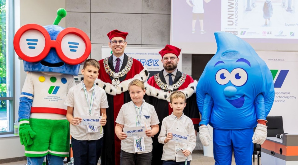 Dziecięcy Uniwersytet Technologiczny na półmetku