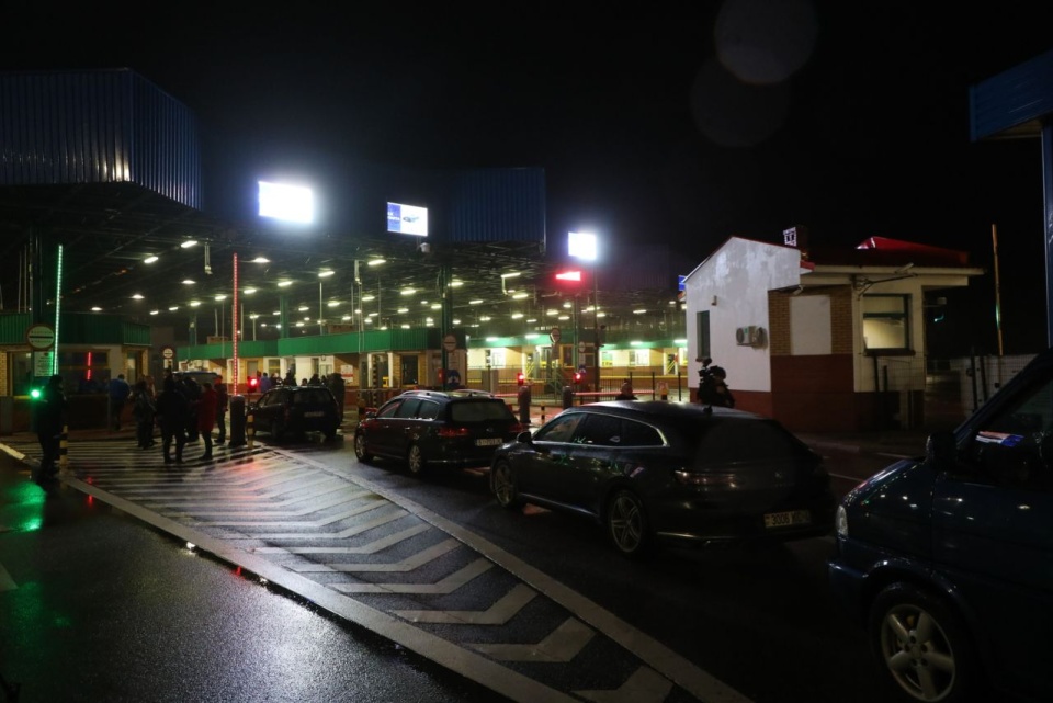 Przejście graniczne w Bobrownikach. Fot. PAP/Artur Reszko