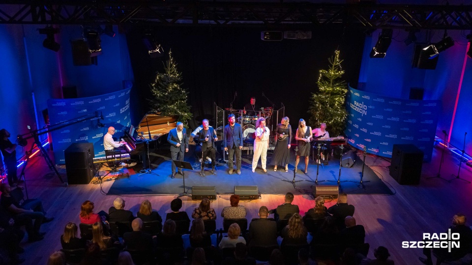 Szczecińscy artyści, odznaczenia wieloletnich pracowników - świąteczny koncert w Radiu Szczecin [WIDEO, ZDJĘCIA]