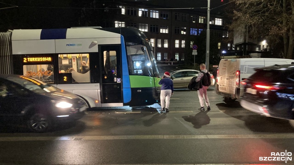 Zderzenie tramwaju z autem