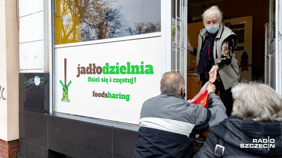 Nie marnujmy żywności, dzielmy się nią [ADRESY JADŁODZIELNI]