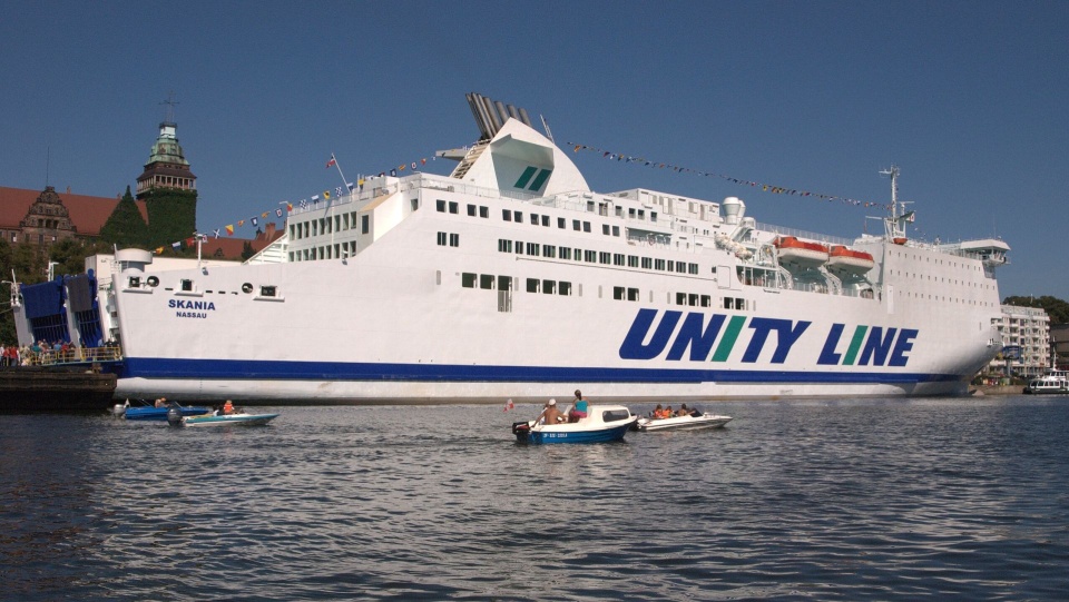 Człowiek za burtą promu ze Świnoujścia, akcja poszukiwawcza zakończona niepowodzeniem