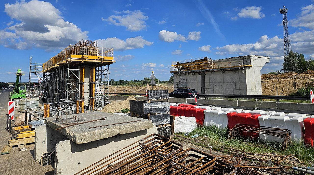 Znamy termin oddania do użytku wiaduktu, który umożliwi zmotoryzowanym zawracanie na Autostradzie A6.
