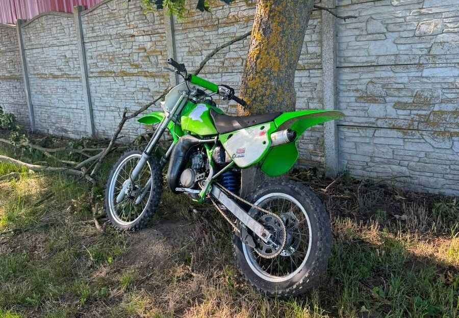 Nastolatek bez uprawnień i ubezpieczenia na motocyklu