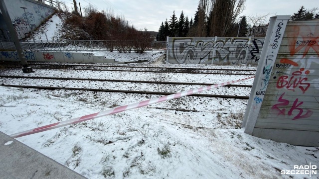 Fot. Robert Stachnik [Radio Szczecin] Nastolatek wpadł pod tramwaj w pobliżu pętli Turkusowa [ZDJĘCIA]
