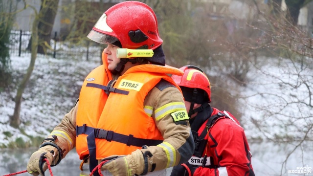 Fot. Przemysław Polanin [Radio Szczecin] Strażacy: nie wchodzimy na zamarznięte akweny [ZDJĘCIA]