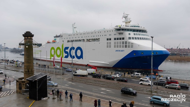 Fot. Robert Stachnik [Radio Szczecin] Nowy prom wpłynął do Szczecina [ZDJĘCIA]