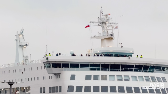 Fot. Robert Stachnik [Radio Szczecin] Nowy prom wpłynął do Szczecina [ZDJĘCIA]