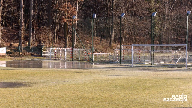 Fot. Robert Stachnik [Radio Szczecin] Stadion szczecińskiej Iskierki ma duże szanse na trzecioligową licencję [ZDJĘCIA]