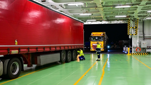 Fot. PAP/Marcin Bielecki Pierwszy komercyjny rejs Jantar Unity [ZDJĘCIA]