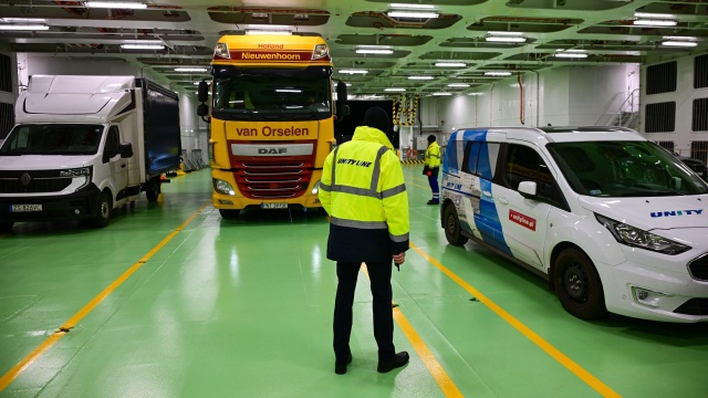 Fot. PAP/Marcin Bielecki Pierwszy komercyjny rejs Jantar Unity [ZDJĘCIA]