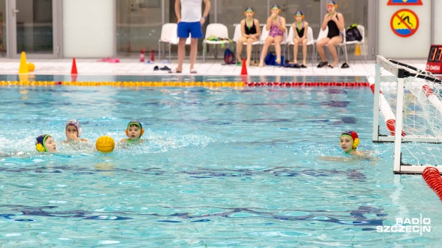 Fot. Robert Stachnik [Radio Szczecin] Wodni piłkarze grają dla Wielkiej Orkiestry Świątecznej Pomocy [ZDJĘCIA]