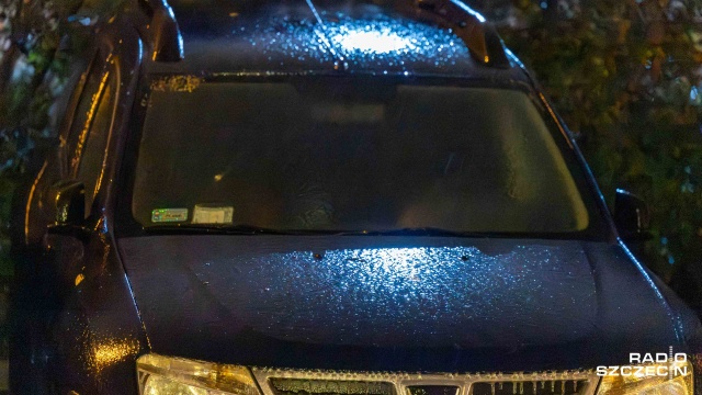 Fot. Robert Stachnik [Radio Szczecin] Lodowisko - tak wygląda większość ulic w Szczecinie [ZDJĘCIA]