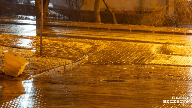 Fot. Robert Stachnik [Radio Szczecin] Lodowisko - tak wygląda większość ulic w Szczecinie [ZDJĘCIA]