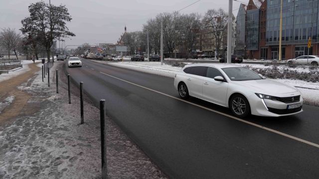 Fot. Robert Stachnik [Radio Szczecin] Fragment Nabrzeża Wieleckiego w Szczecinie zamknięty [ZDJĘCIA]