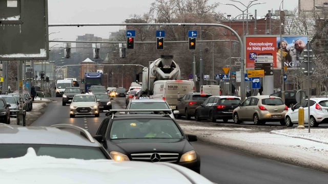 Fot. Robert Stachnik [Radio Szczecin] Fragment Nabrzeża Wieleckiego w Szczecinie zamknięty [ZDJĘCIA]
