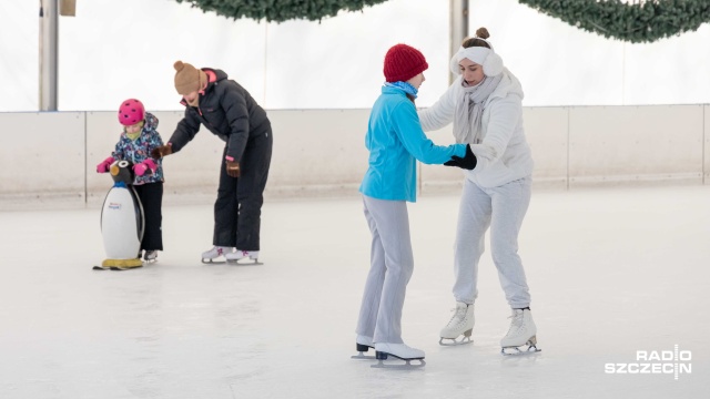 Fot. Robert Stachnik [Radio Szczecin] Na szczecińskiej Gubałówce mróz, sanki, narty i dobre humory [WIDEO, ZDJĘCIA]