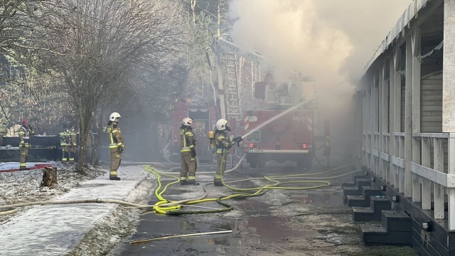 Fot. st. kpt. Daniel Boś, asp. Dariusz Schacht Wielki pożar domków letniskowych w Pogorzelicy [WIDEO, ZDJĘCIA]