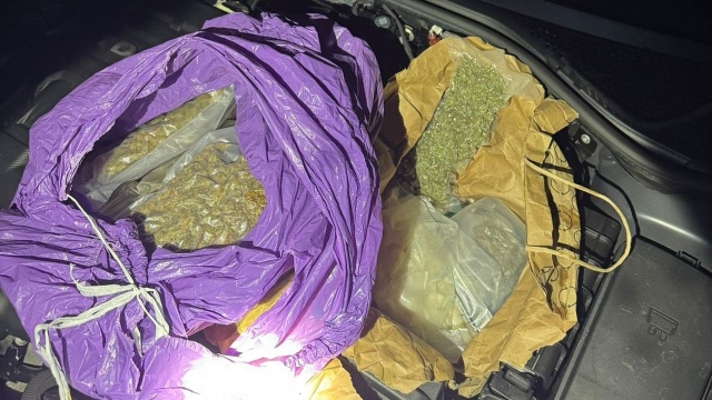 Fot. Komenda Powiatowa Policji w Drawsku Pomorskim Przewoził kilka kilogramów narkotyków. Po pościgu został złapany [ZDJĘCIA]