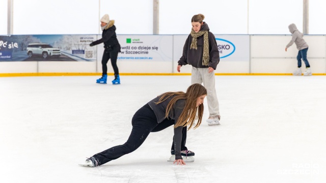 Fot. Robert Stachnik [Radio Szczecin] Niedziela na łyżwach. Szczecinianie korzystają z zimy [WIDEO, ZDJĘCIA]
