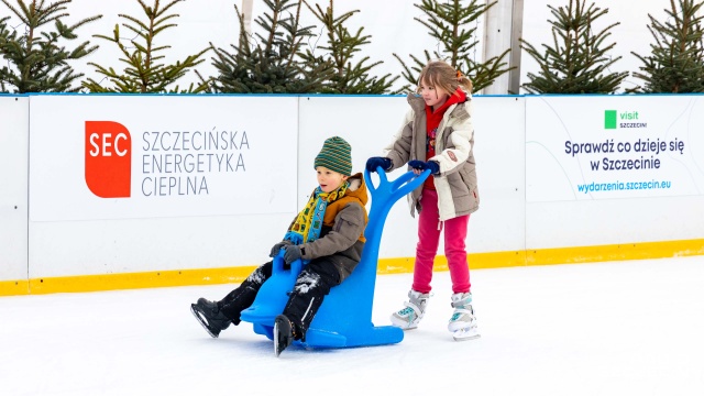 Fot. Robert Stachnik [Radio Szczecin] Niedziela na łyżwach. Szczecinianie korzystają z zimy [WIDEO, ZDJĘCIA]