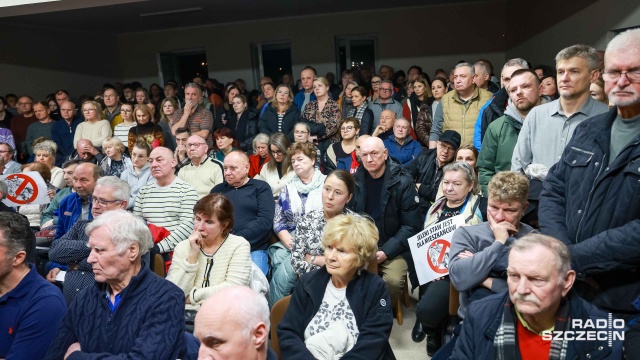 Fot. Robert Stachnik [Radio Szczecin] Mieszkańcy Kijewa przeciwni budowie ośrodka jeździeckiego. Inwestor myśli nad zmianą lokalizacji [ZDJĘCIA]