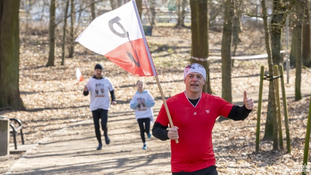 Fot. Kamila Kozioł [Radio Szczecin] Przebiegli symboliczny dystans, aby oddać hołd Wyklętym [WIDEO, ZDJĘCIA]