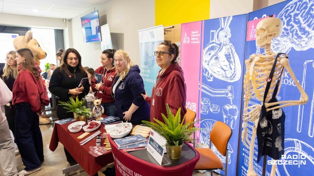 Fot. Robert Stachnik [Radio Szczecin] Studenci uczestniczyli w dniach otwartych w Centrum Symulacji Medycznej PUM [WIDEO, ZDJĘCIA]