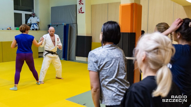 Fot. Robert Stachnik [Radio Szczecin] Kobiety uczą się samoobrony w szczecińskim klubie [WIDEO, ZDJĘCIA]