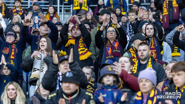 Fot. Robert Stachnik [Radio Szczecin] Świąteczny hit przy pełnych trybunach: Pogoń przegrała z Legią [RELACJE, ZDJĘCIA, SKŁADY]