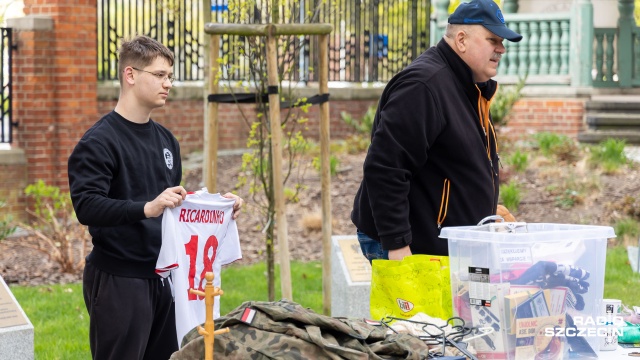 Fot. Robert Stachnik [Radio Szczecin] Kiermasz organizowany przez Stowarzyszenie Paczka dla Bohatera [WIDEO, ZDJĘCIA]