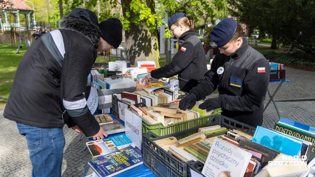 Fot. Robert Stachnik [Radio Szczecin] Kiermasz organizowany przez Stowarzyszenie Paczka dla Bohatera [WIDEO, ZDJĘCIA]