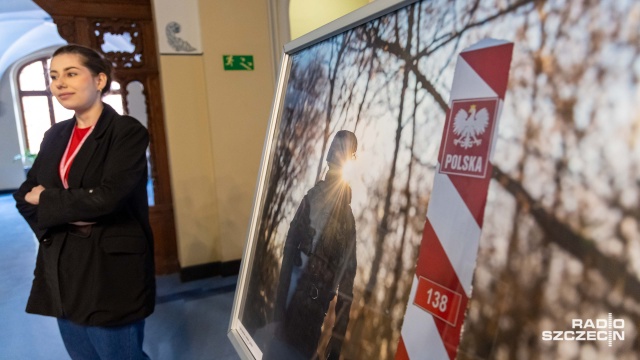 Fot. Robert Stachnik [Radio Szczecin] Granica oczami żołnierzy, czyli wystawa "Pomiędzy liniami. 184 dni na straży" [WIDEO, ZDJĘCIA]