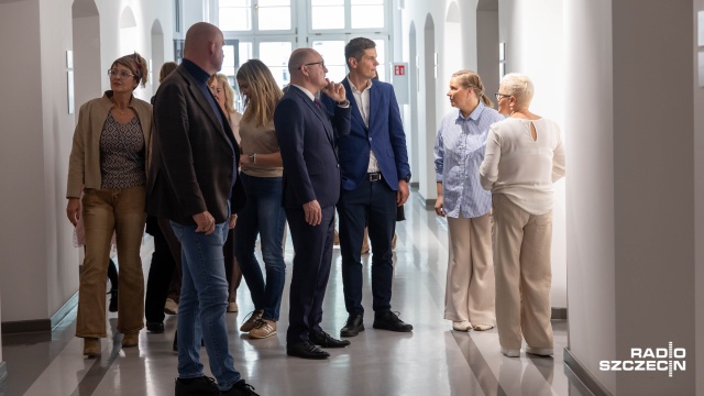 Fot. Robert Stachnik [Radio Szczecin] Artystyczna podróż do Skandynawii - wernisaż wystawy prac młodych artystów [ZDJĘCIA]