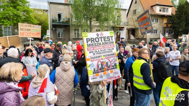 Fot. Robert Stachnik [Radio Szczecin] Protest w Podjuchach. Budowa baza paliwowej wzbudza silne emocje [ZDJĘCIA]