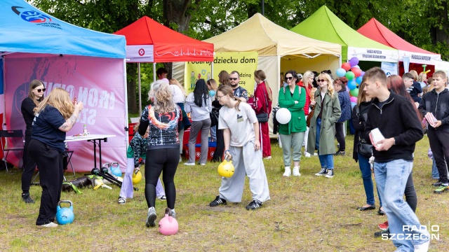 Fot. Robert Stachnik [Radio Szczecin] Festyn z okazji Dnia Rodzicielstwa Zastępczego [WIDEO, ZDJĘCIA]