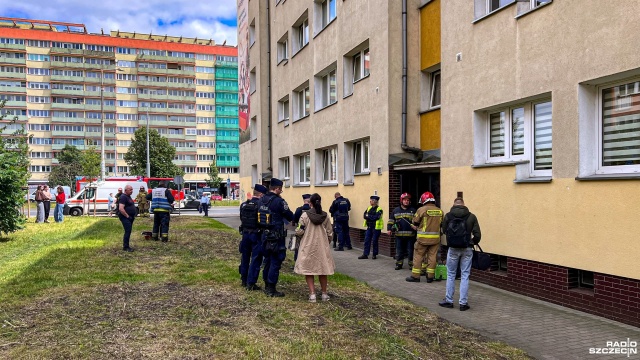 Fot. Antoni Stefański [Radio Szczecin] Rozszczelnienie instalacji gazowej i ewakuacja mieszkańców przy Al. Wyzwolenia [ZDJĘCIA]