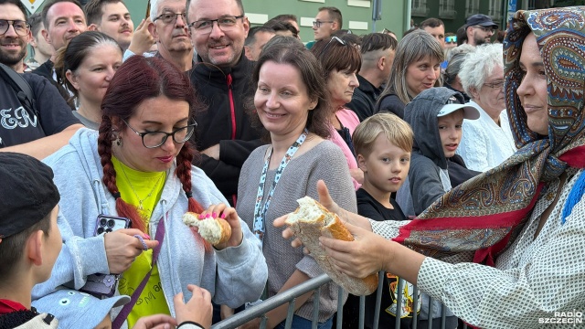 Fot. Maciej Papke [Radio Szczecin] Pole bitwy przed szczecińskim magistratem [WIDEO, ZDJĘCIA]